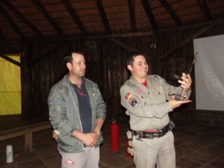 Combate a Princípios de Incêndio - Bombeiros de Cruz Alta