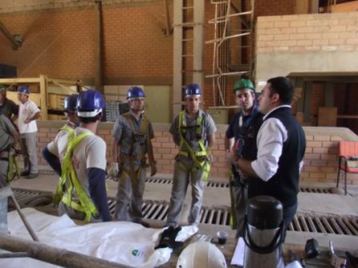 Resgate em espaço confinado / prática - Sgt. Fonseca